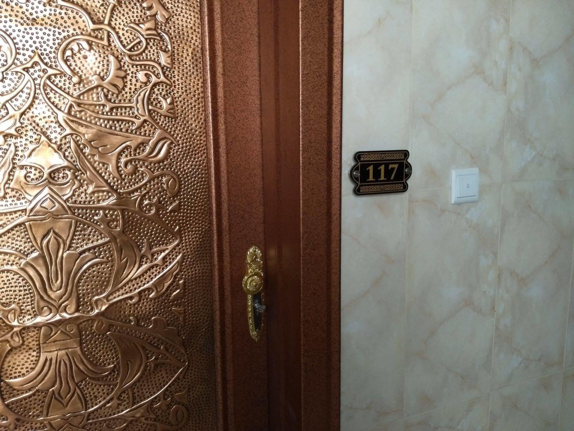 Aram Room Riyadh Exterior photo